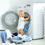 Ini 7 Tips Aman Cara Mencuci Baju yang Benar untuk Bayi Agar Kulit Sehat